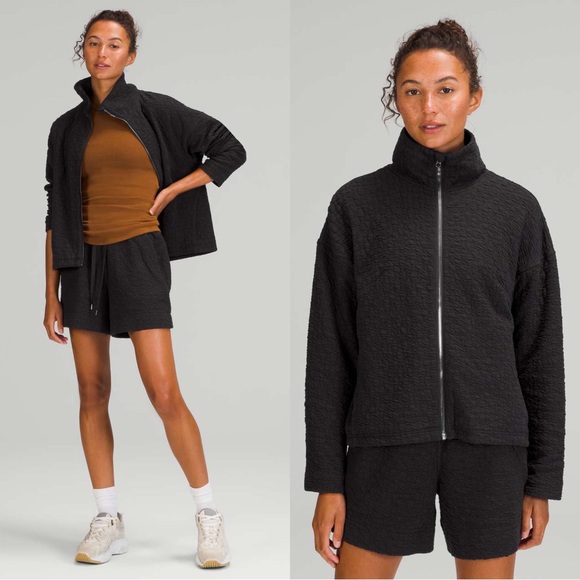 lululemon athletica Jackets & Blazers - LULULEMON Athletica Rippled Full Zip Black Jacket